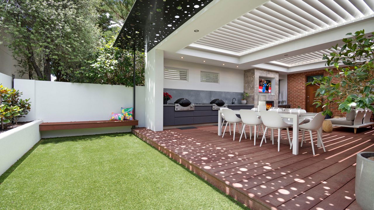 Creative-Outdoors-Pavilion-with-Louvres-in-Unley-3