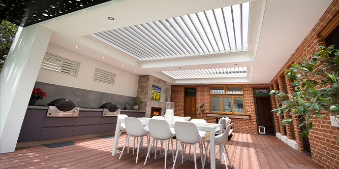 Creative-Outddors-Louvre-Roof-Pavilion-in-Unley-_1000