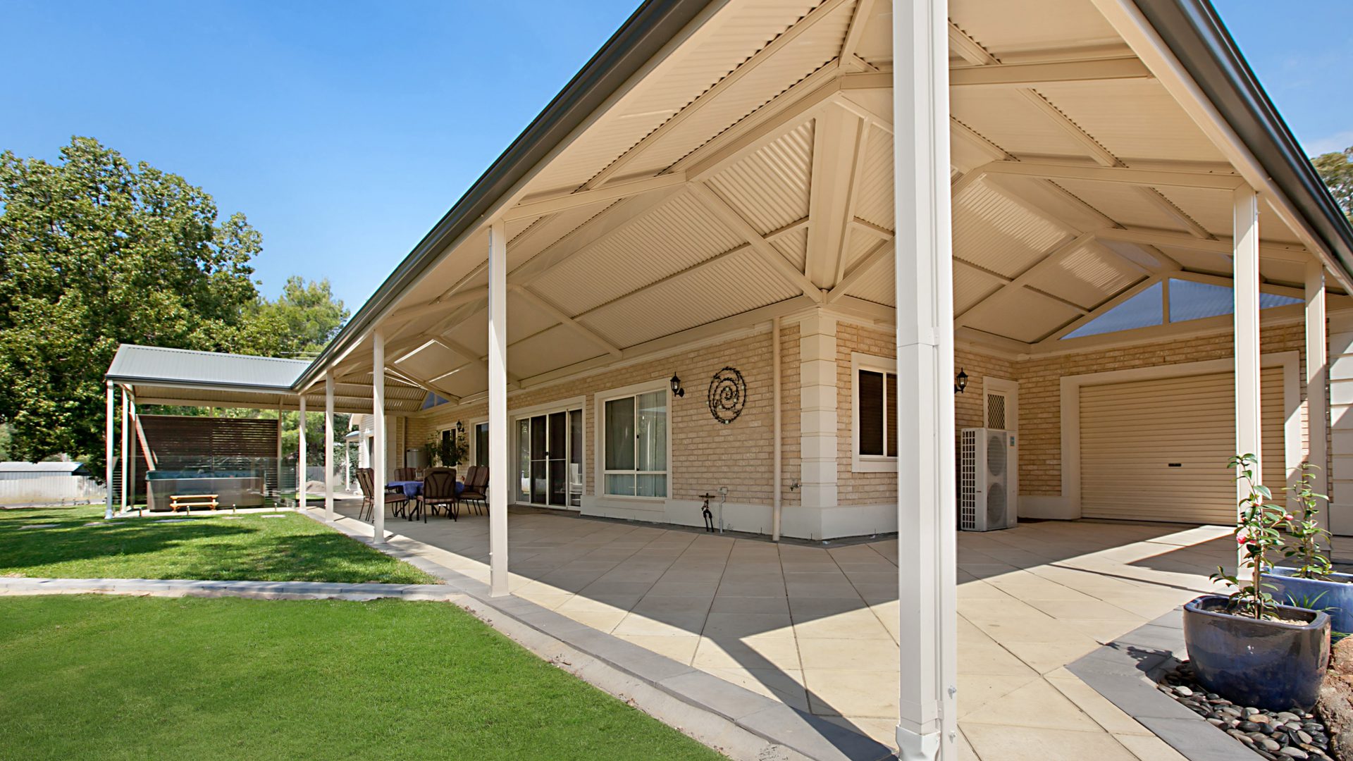 Custom-Designed-Intersecting-Gable-built-by-Creative-Outdoors-in-Kalbeeba-2-scaled
