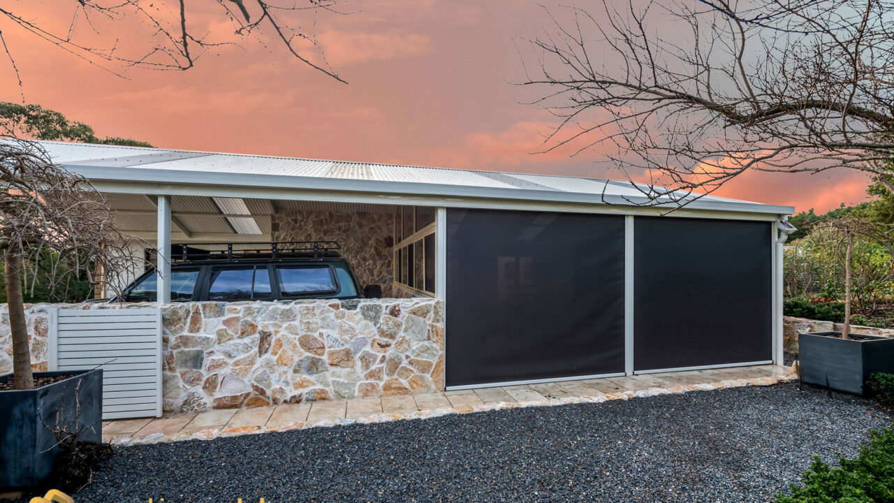 Creative-Outdoors-Ziptrack-Blinds-in-Gulfview-Heights_1000