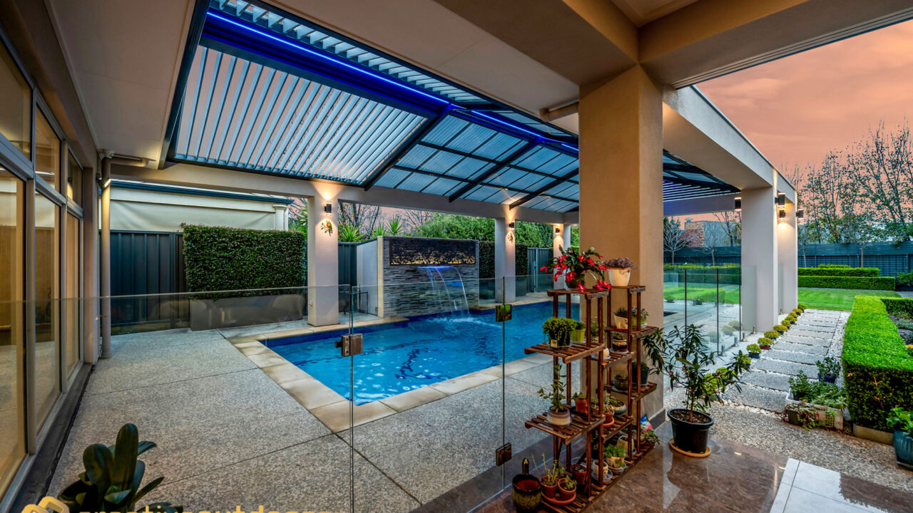 Roof-and-Pergola-Design-Louvres-Creative-Outdoors